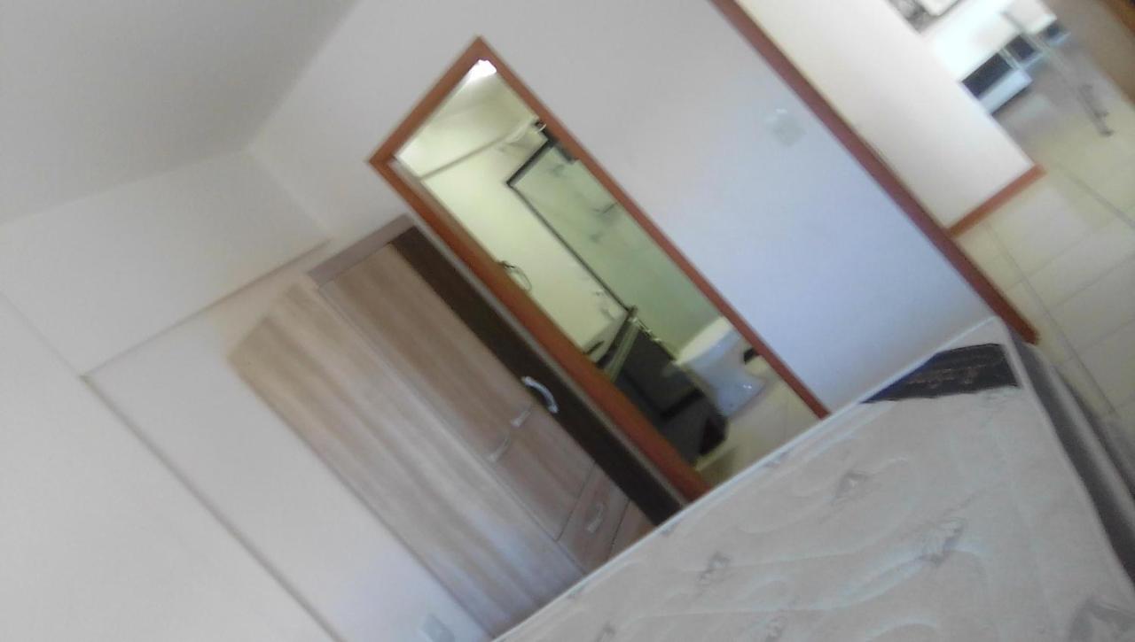Quarto E Sala Perfeito Na Jatiuca Maceio (Alagoas)